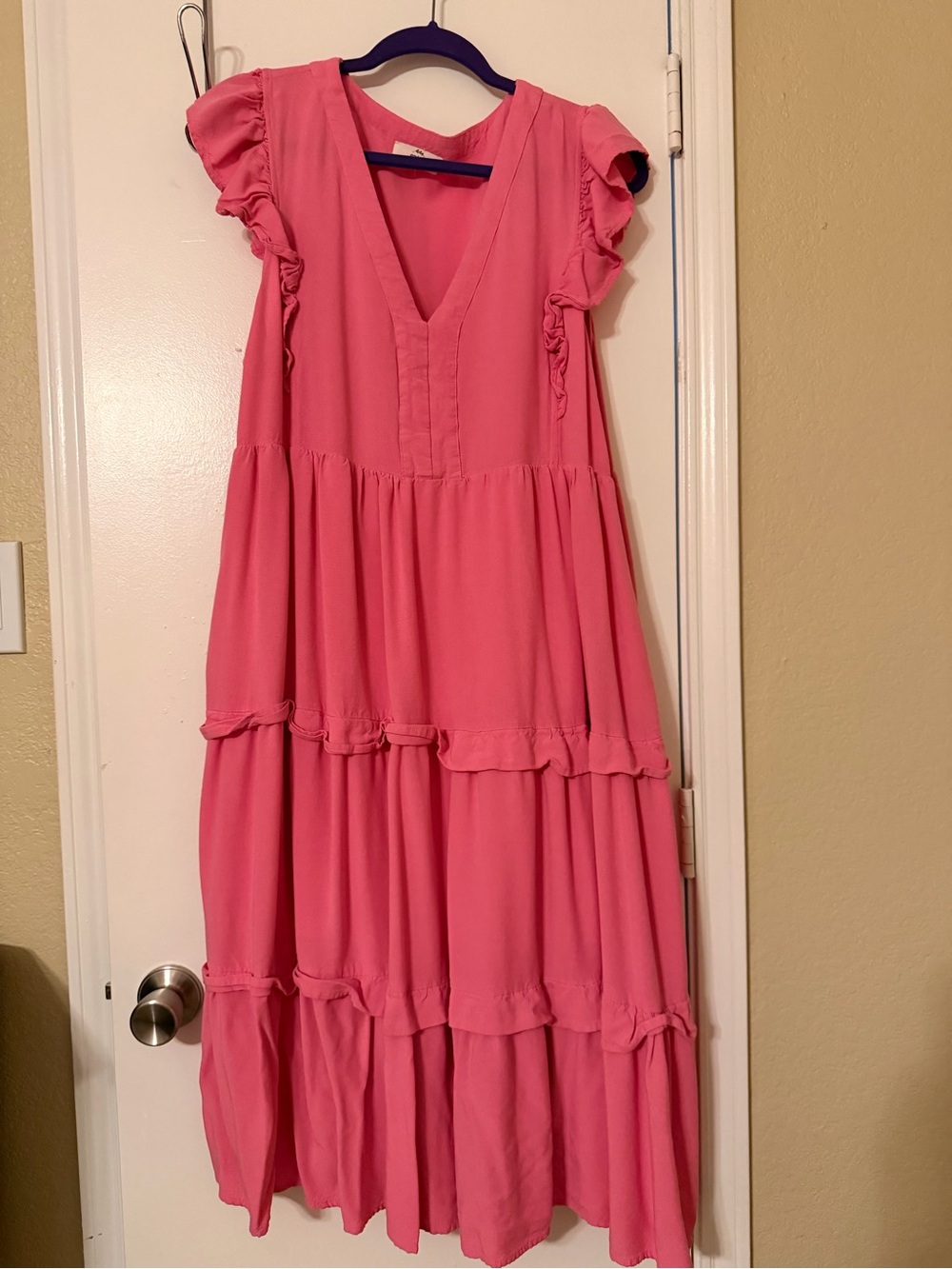 entro Hot Pink Tiered Ruffle V-Neck Dress